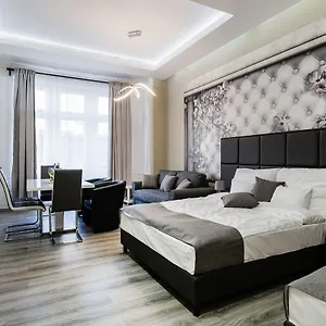  דירה A Golden Star Modern Luxury And הונגריה